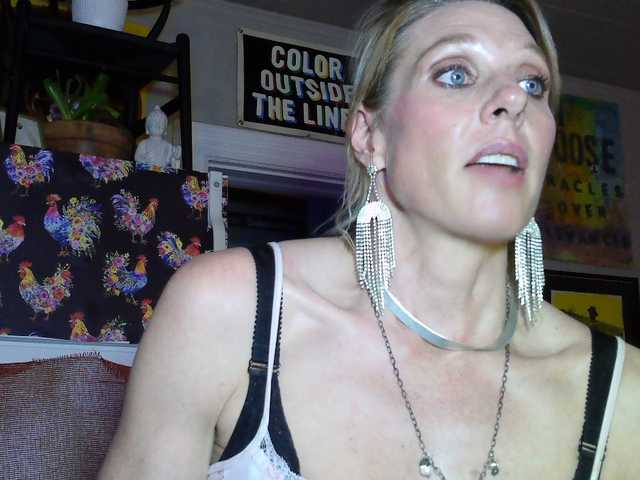 mylfGlama's BongaCams show and profile