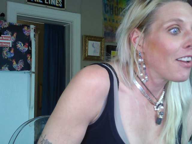 mylfGlama's BongaCams show and profile