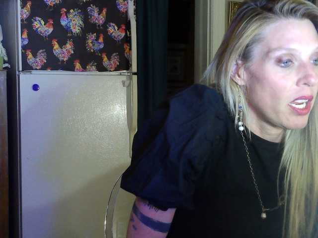 mylfGlama's BongaCams show and profile