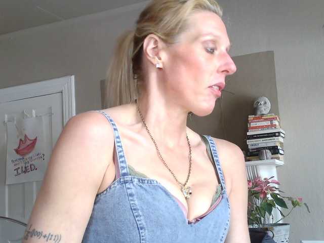 Preview of mylfglama