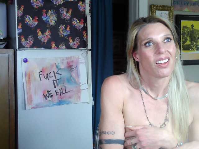 mylfGlama's BongaCams show and profile