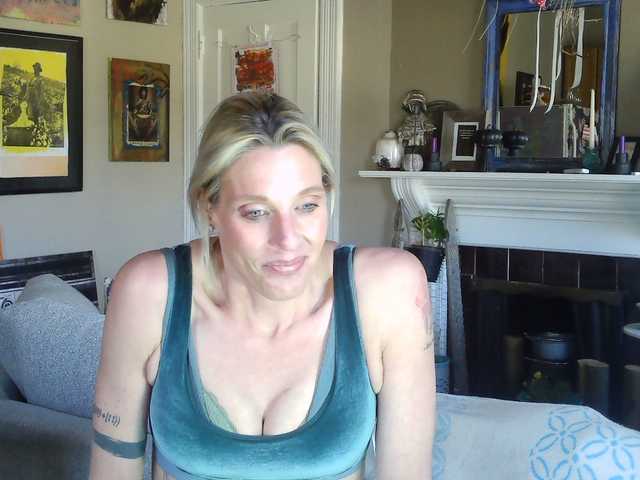 mylfGlama — Lets raise our awareness and our sex drive to another level! Let my dirty mouth take you to another place. Don't forget I am the raceplay queen! Here for your fantasies. 