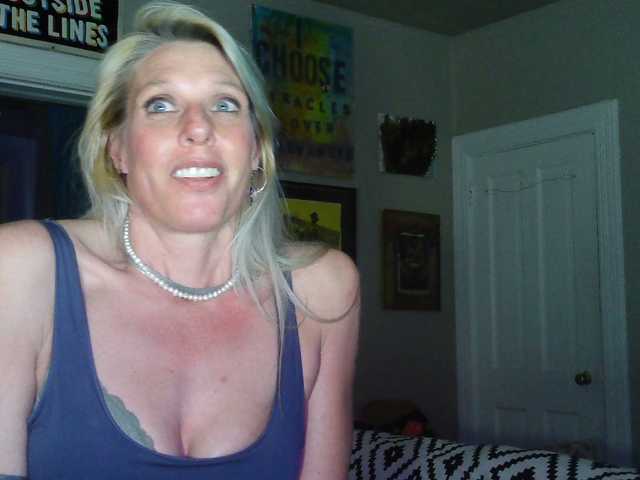 mylfGlama's BongaCams show and profile