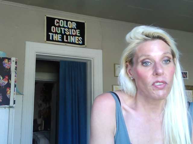 mylfGlama's BongaCams show and profile