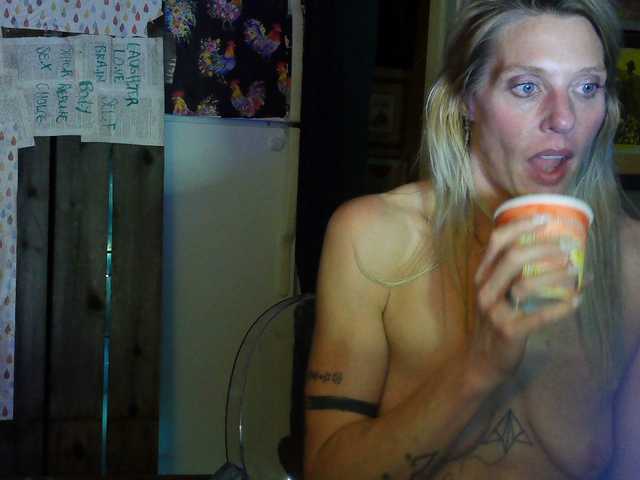 mylfGlama's BongaCams show and profile