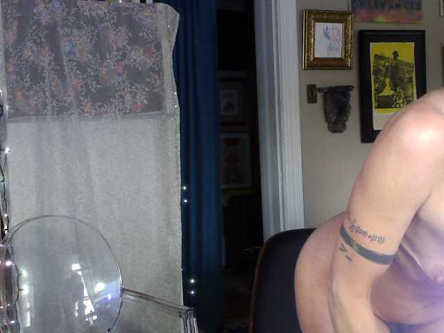 mylfGlama's BongaCams show and profile