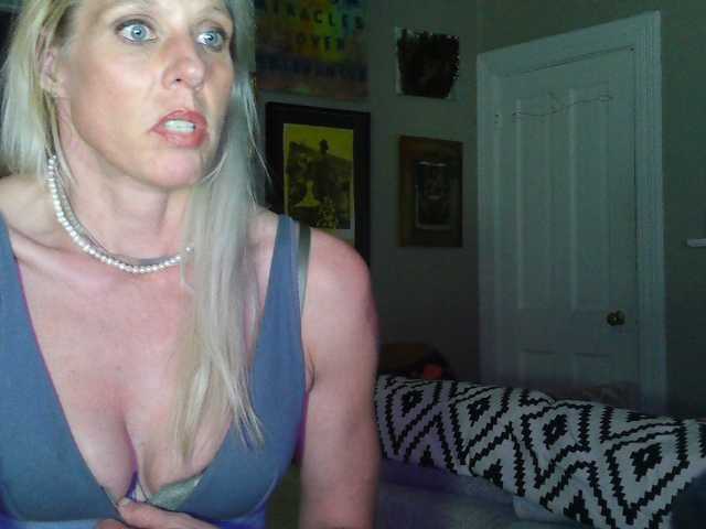 mylfGlama's BongaCams show and profile