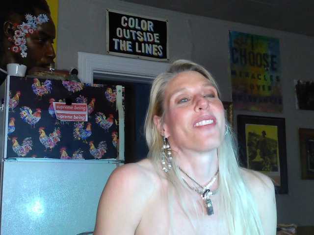 mylfGlama's BongaCams show and profile