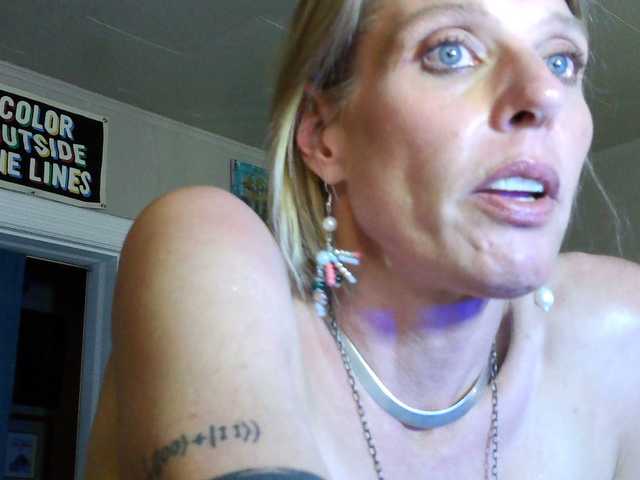 mylfGlama's BongaCams show and profile