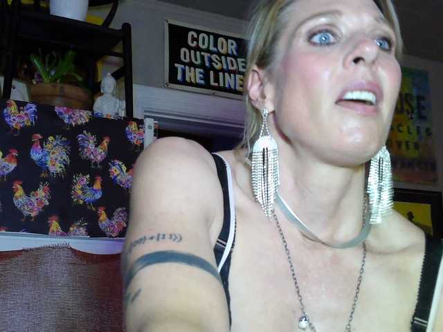 mylfGlama's BongaCams show and profile