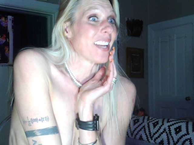 mylfGlama's BongaCams show and profile