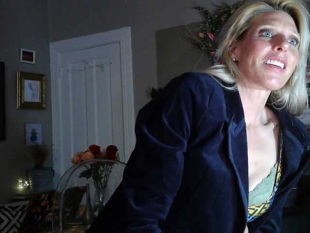 mylfGlama's BongaCams show and profile