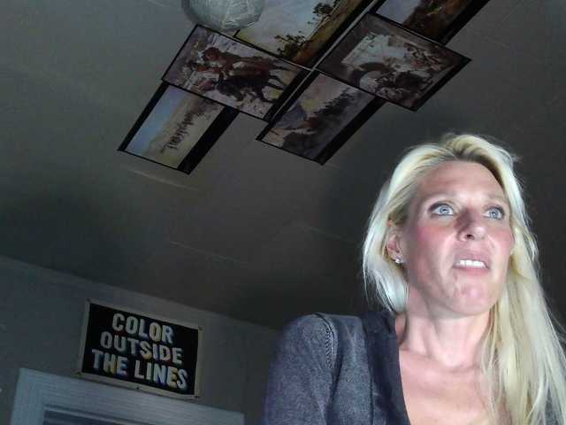 mylfGlama's BongaCams show and profile