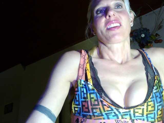 mylfGlama's BongaCams show and profile