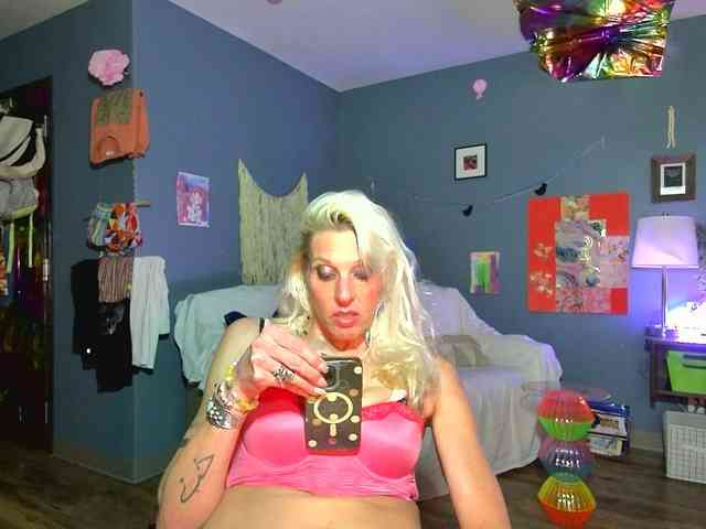 mylfGlama webcam