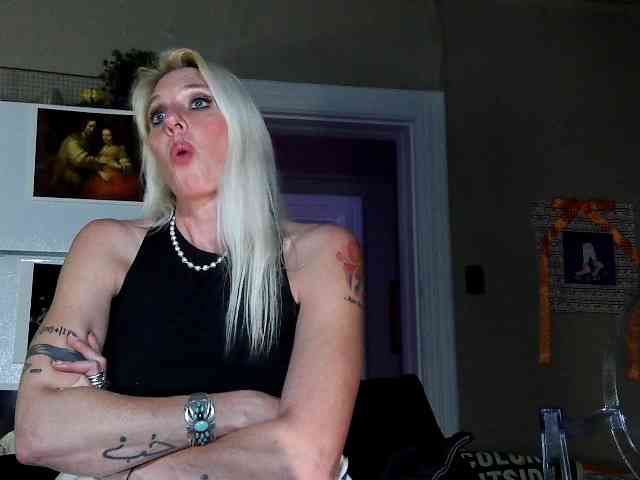 mylfGlama webcam