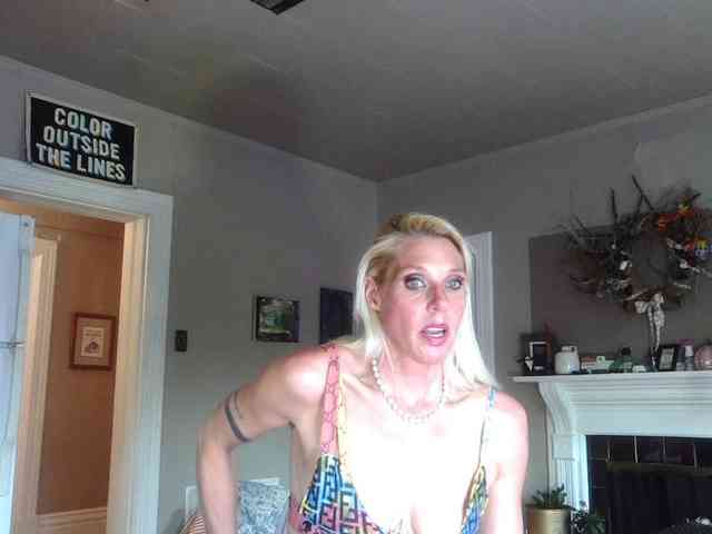 mylfGlama webcam