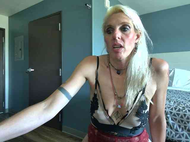 mylfGlama webcam