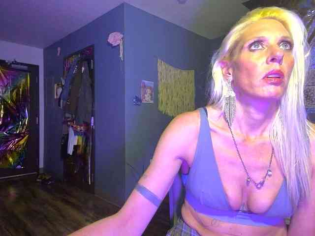 mylfGlama webcam
