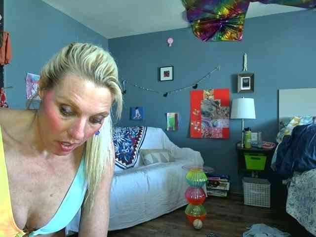 mylfGlama webcam