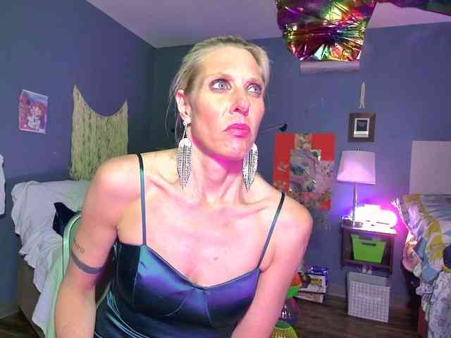 mylfGlama webcam