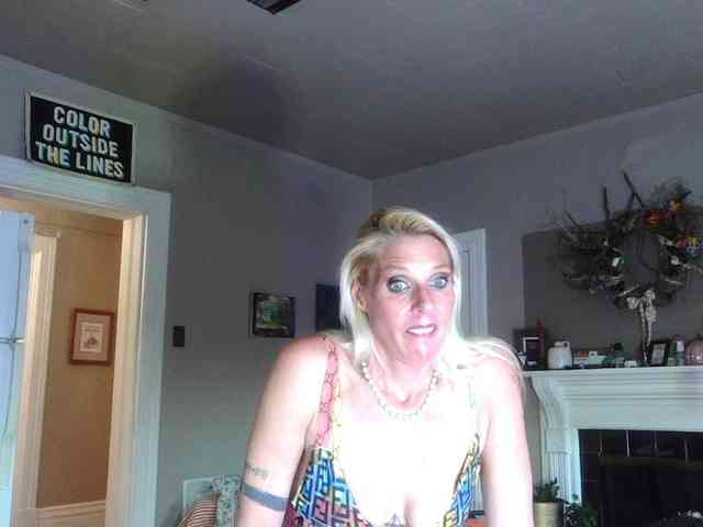 mylfGlama webcam