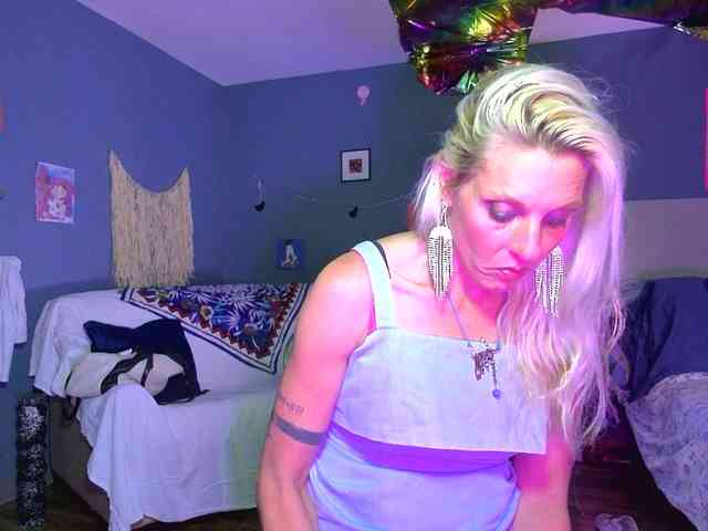 mylfGlama webcam