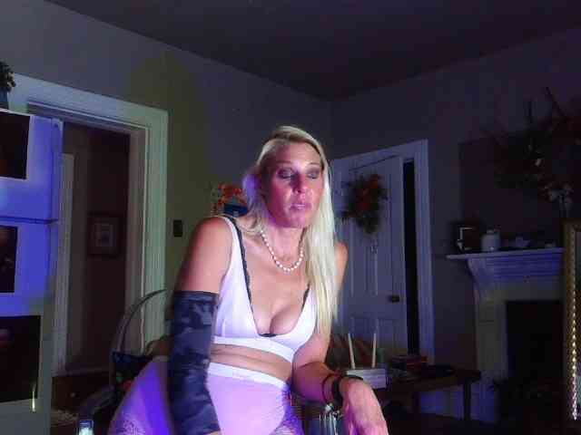 mylfGlama webcam