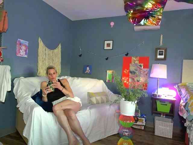 mylfGlama webcam