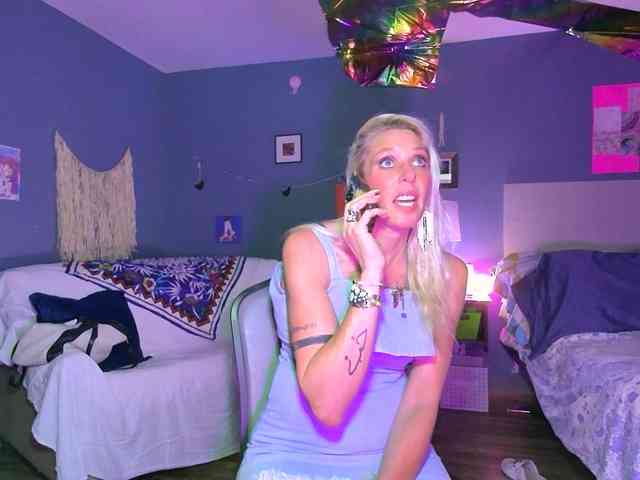 mylfGlama webcam