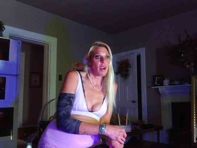 mylfGlama webcam