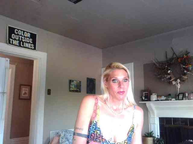 mylfGlama webcam