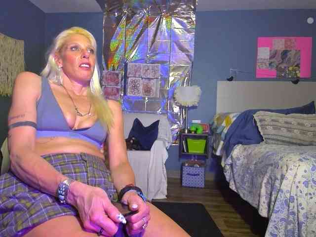 mylfGlama webcam