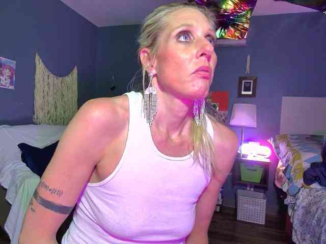 mylfGlama webcam