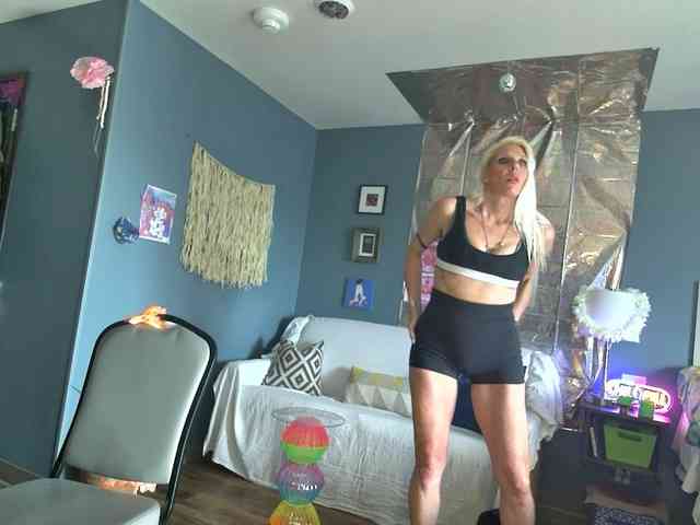 mylfGlama webcam
