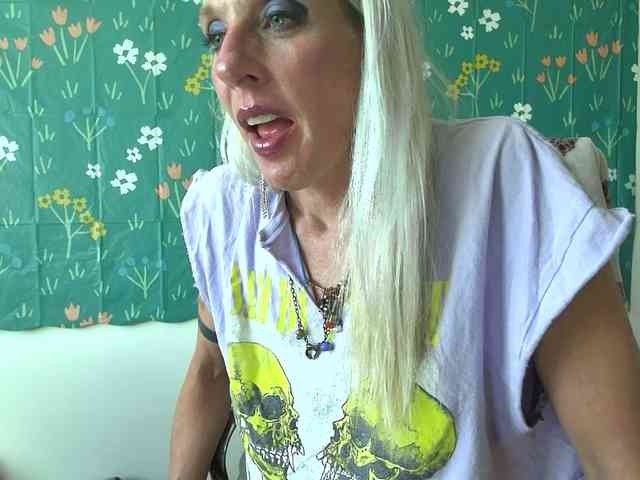 mylfGlama webcam