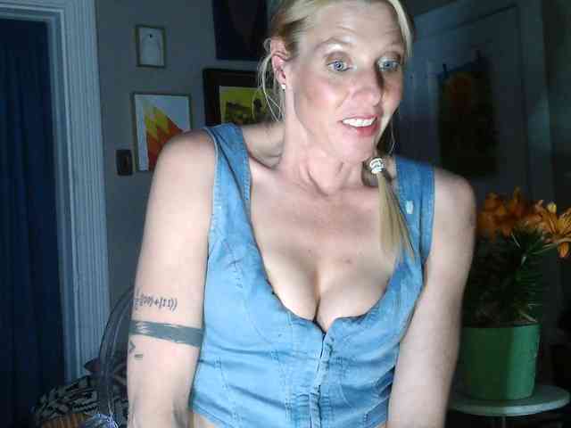 mylfGlama Live Webcam on BongaCams