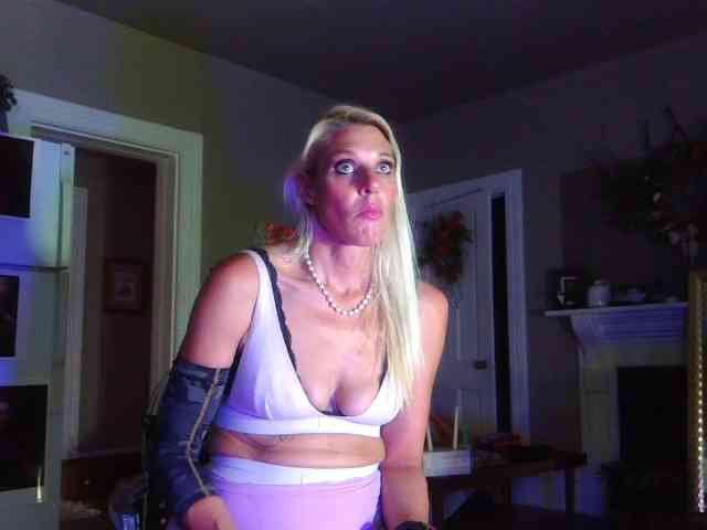 mylfGlama webcam