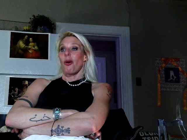 mylfGlama webcam