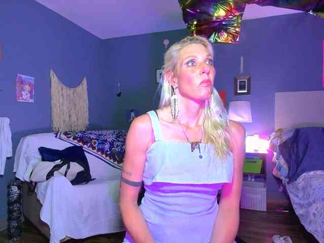 mylfGlama webcam