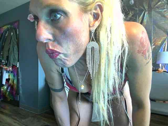 mylfGlama webcam