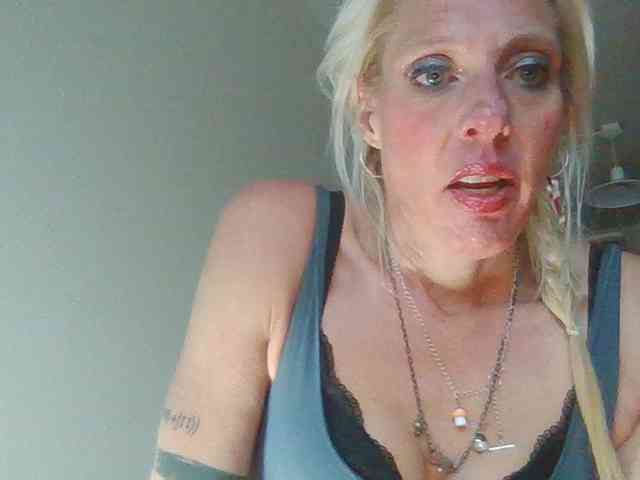 mylfGlama webcam
