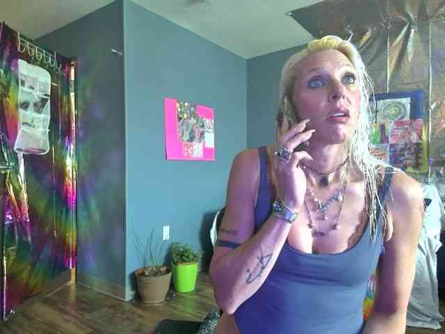 mylfGlama webcam