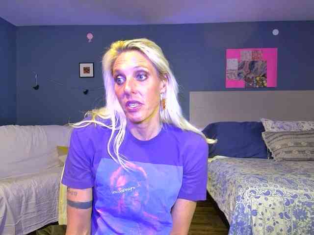 mylfGlama webcam
