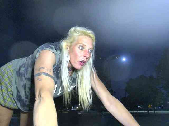 mylfGlama webcam