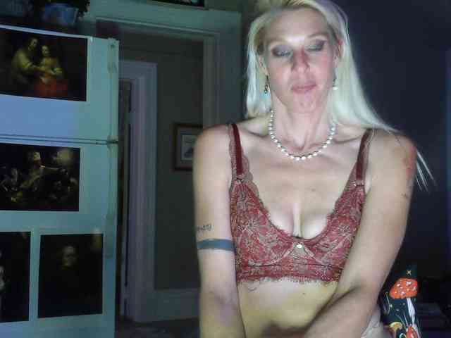 mylfGlama webcam