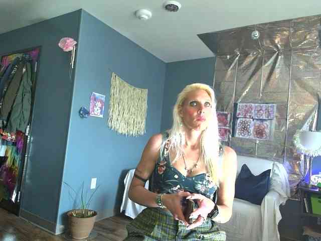 mylfGlama webcam