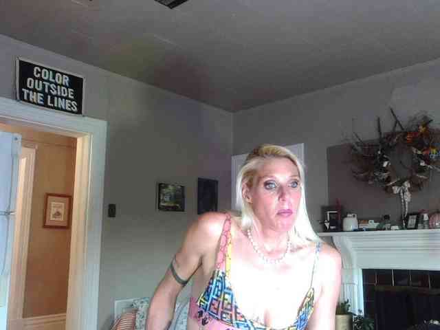 mylfGlama webcam