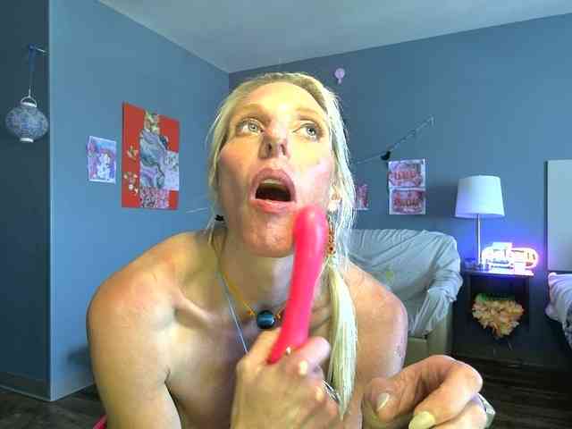 mylfGlama webcam