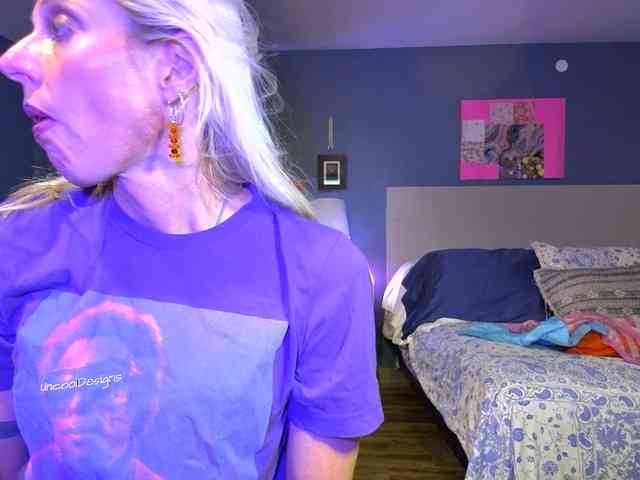 mylfGlama webcam